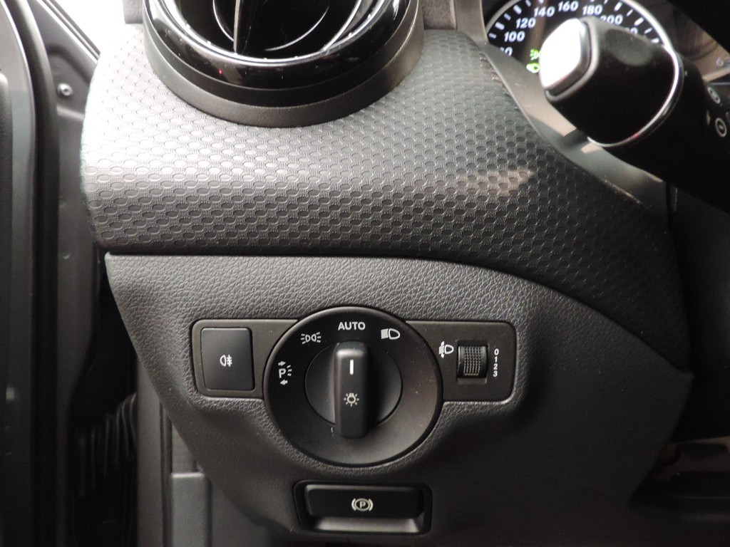 Mercedes-Benz A-Klasse 180 CDI Aut7 Prestige (navi,camera ...